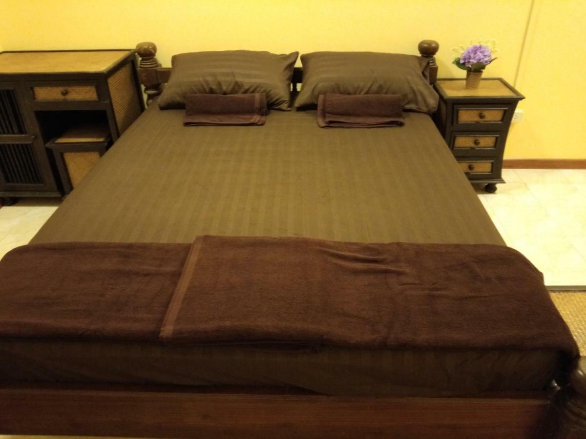 Ruan Ben Ja Don Mueang,Bangkok Hostel Extérieur photo