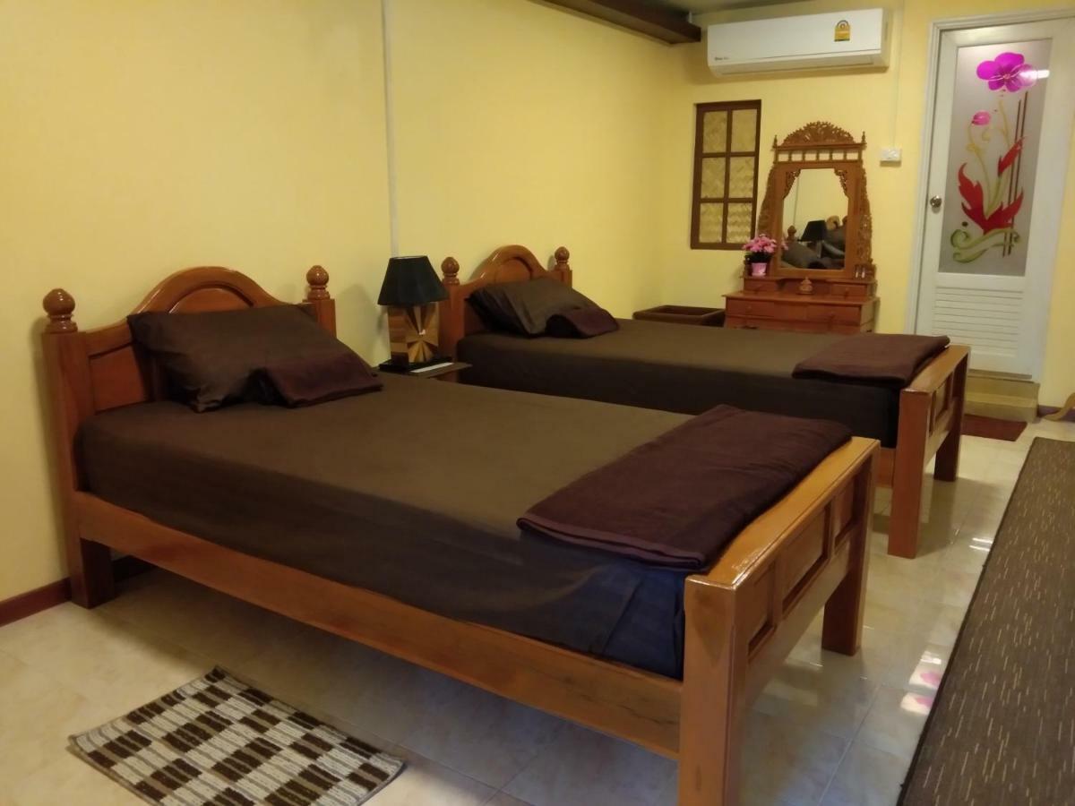 Ruan Ben Ja Don Mueang,Bangkok Hostel Extérieur photo