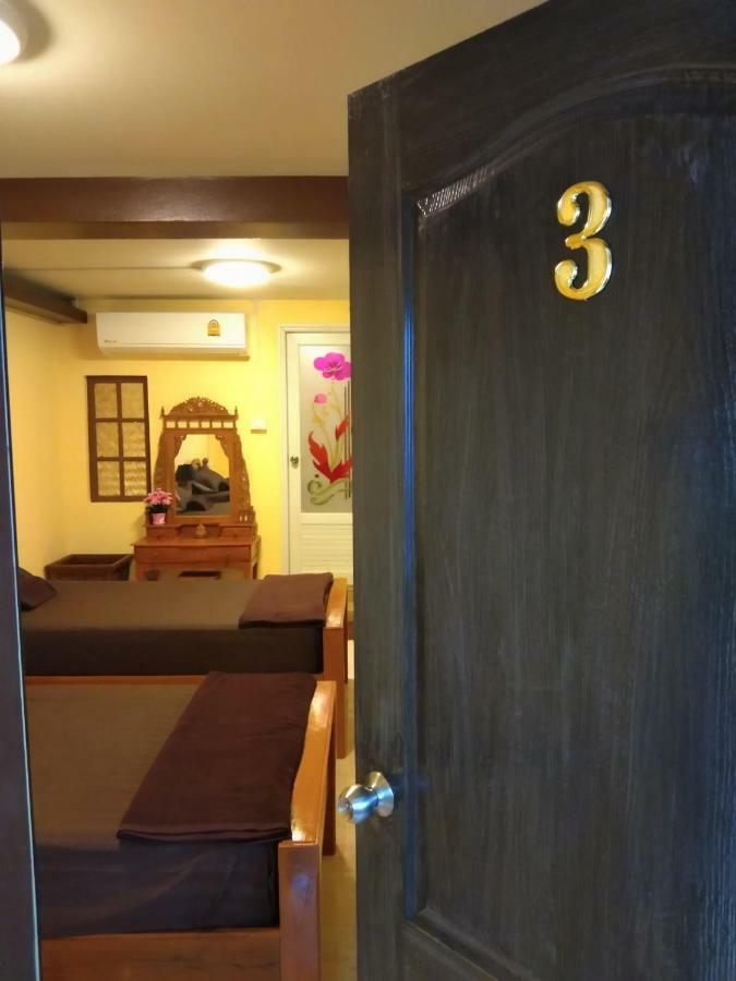 Ruan Ben Ja Don Mueang,Bangkok Hostel Extérieur photo