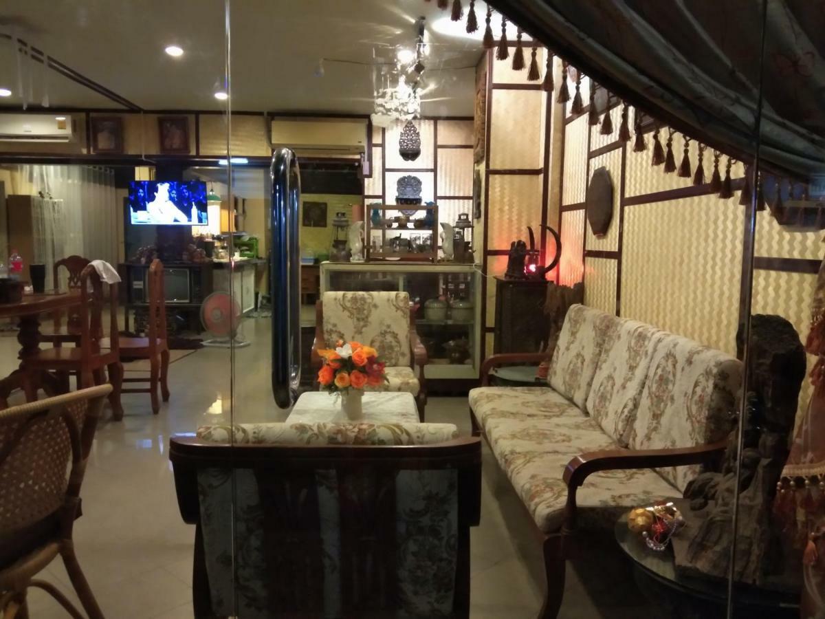 Ruan Ben Ja Don Mueang,Bangkok Hostel Extérieur photo