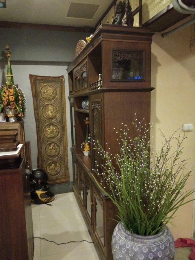 Ruan Ben Ja Don Mueang,Bangkok Hostel Extérieur photo